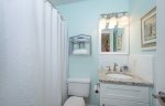 Private master bath with tub/shower combination